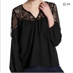 LACE-PANELED BOHO BLOUSE
Lace Yoke Trim Peasant Blouse